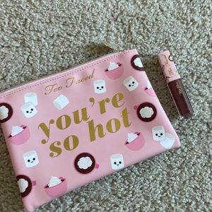 Too faced power lip plumping gloss + beauty bag